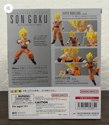 Goku Super Saiyan Action Figure – Interchangeable Faces and Hands