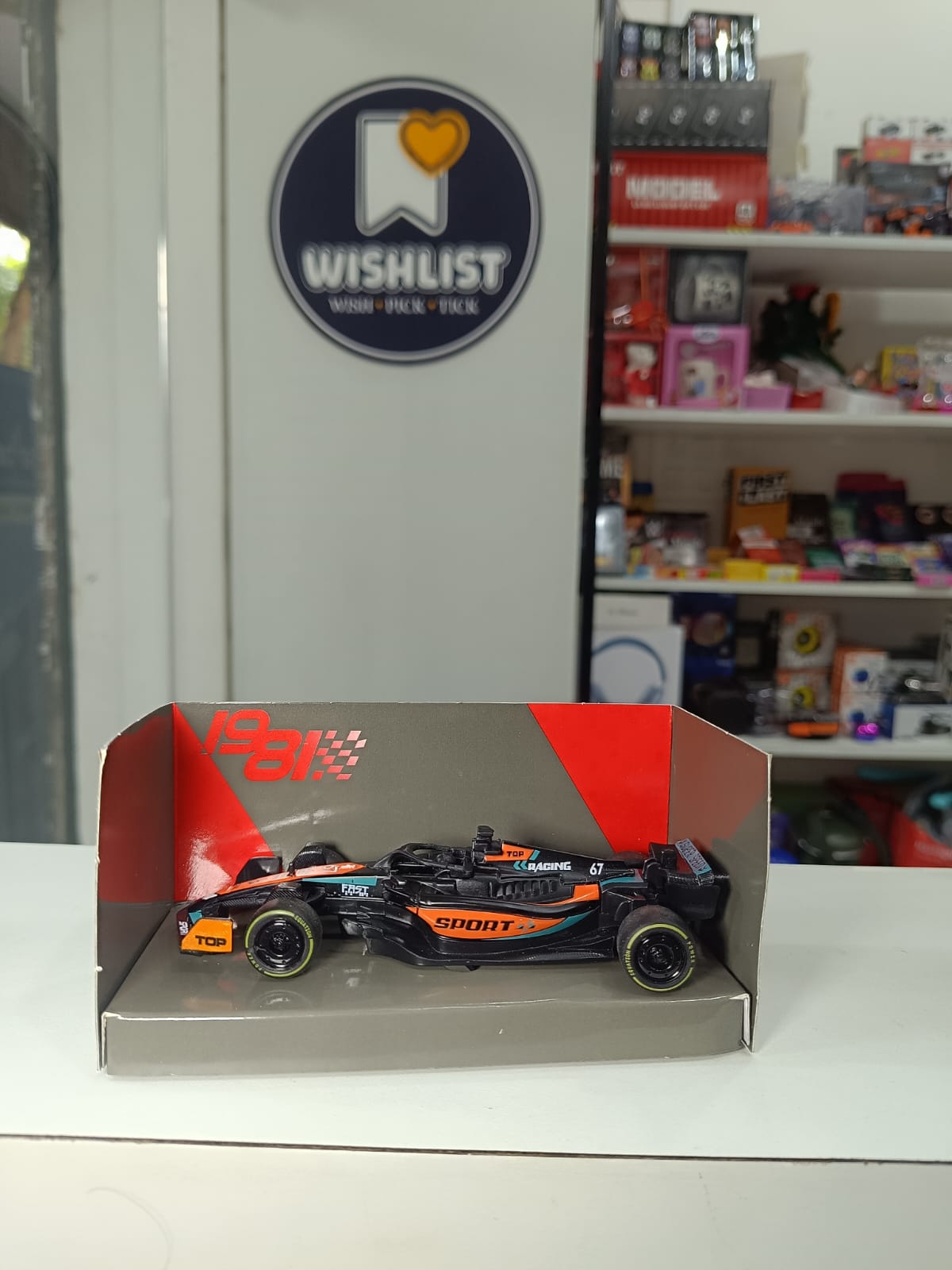 MCLAREN F1 CAR