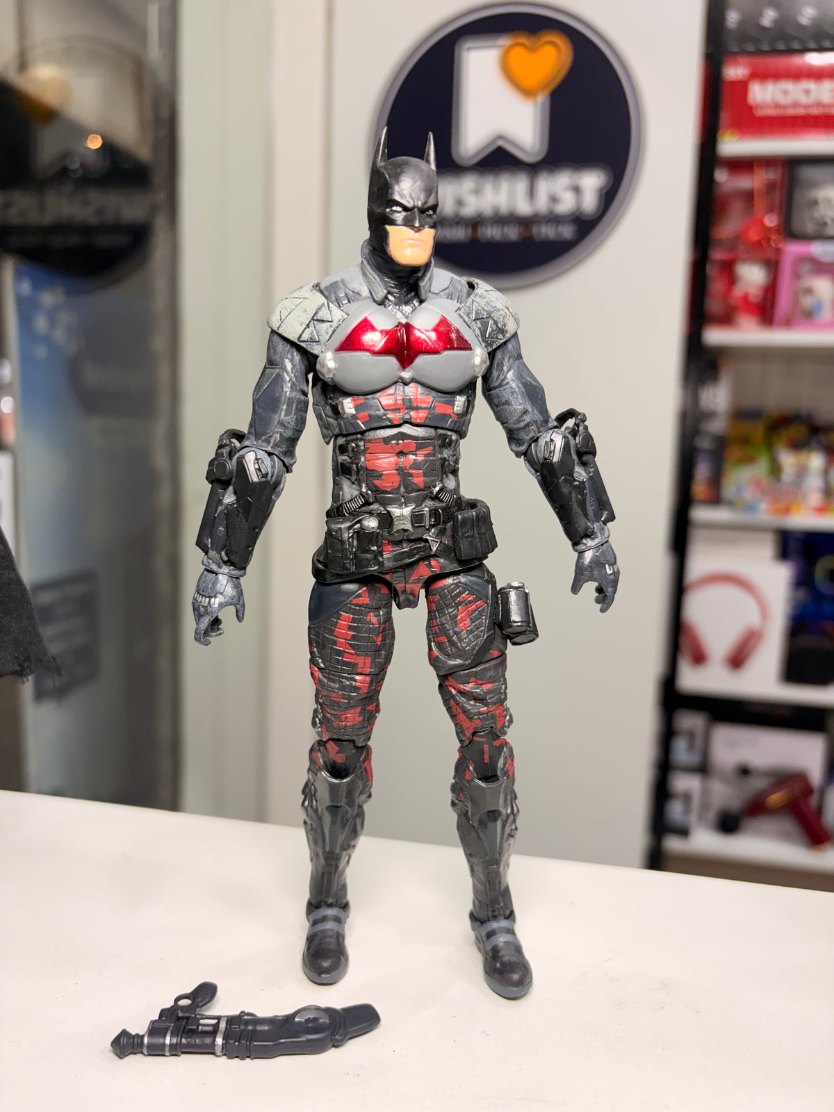 Batman Articulated Figure with gun | 20 cm