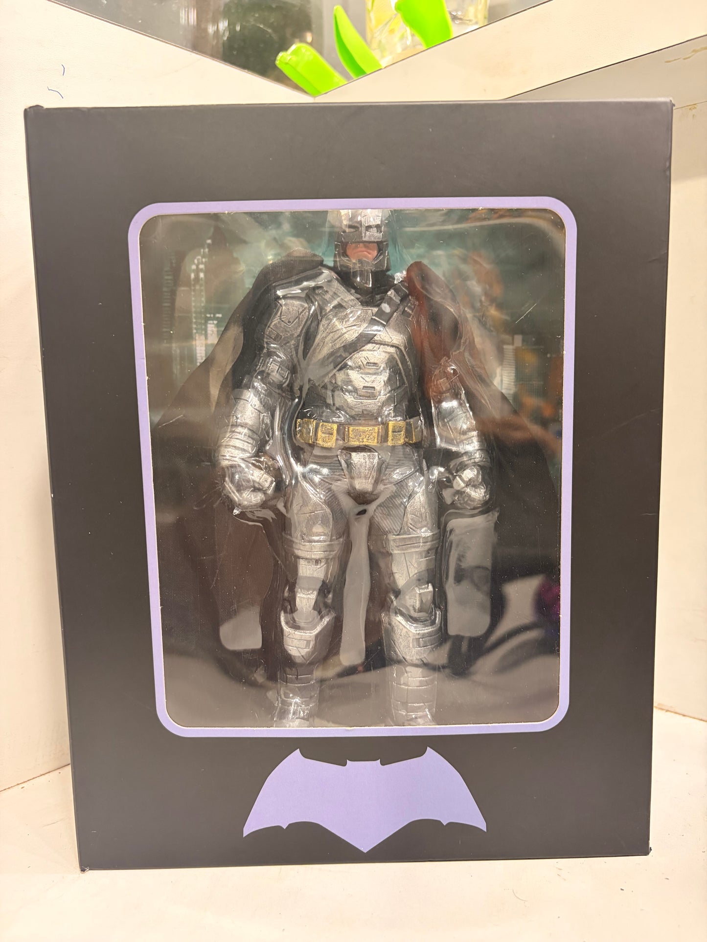 LED Batman Figure – Glowing Superhero Collectible 🦇✨