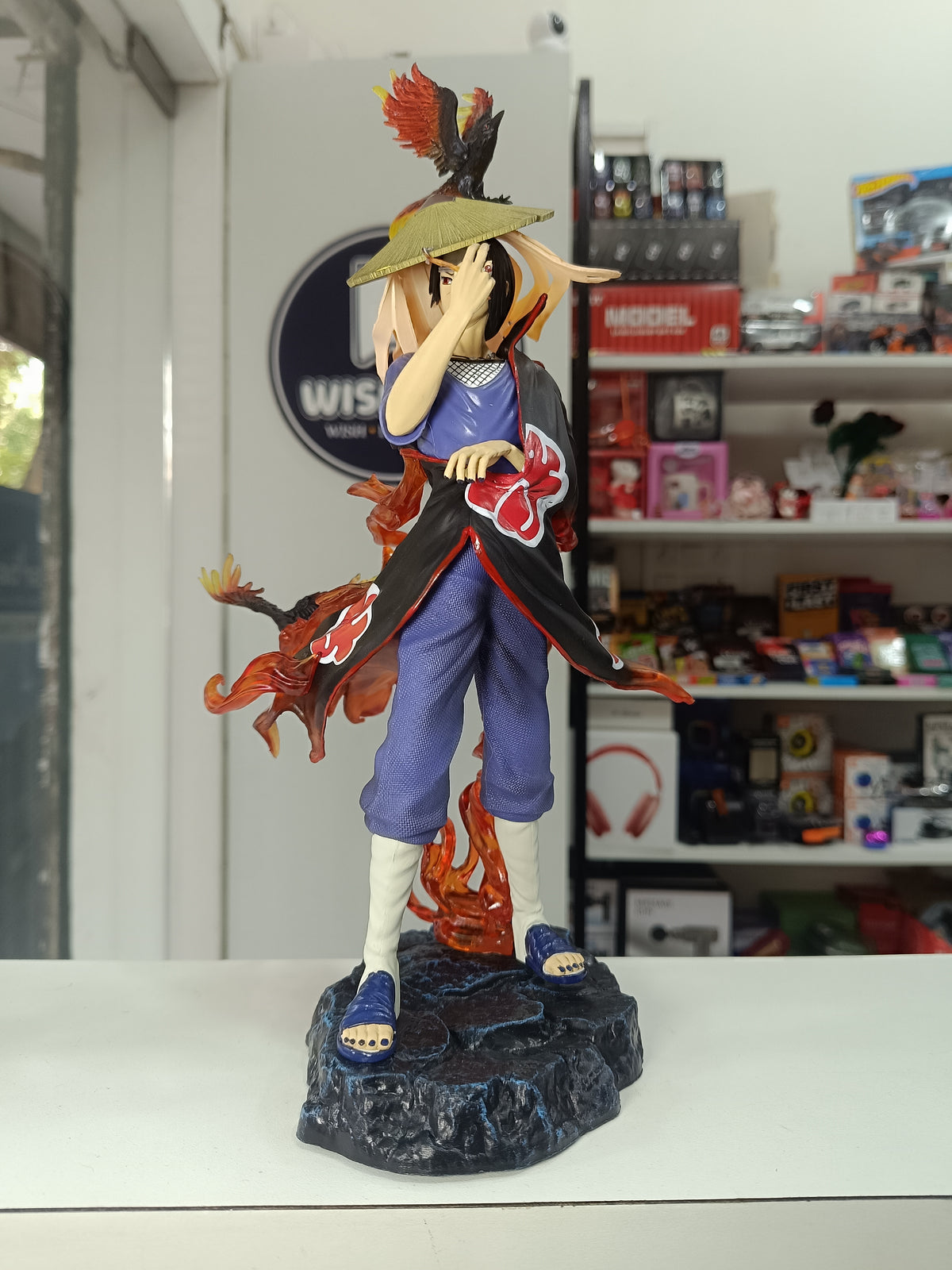 Itachi crow standing