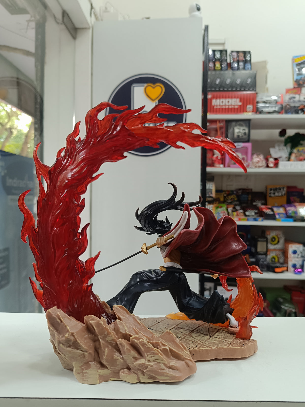Yorichi Figure with lights (25 cm)