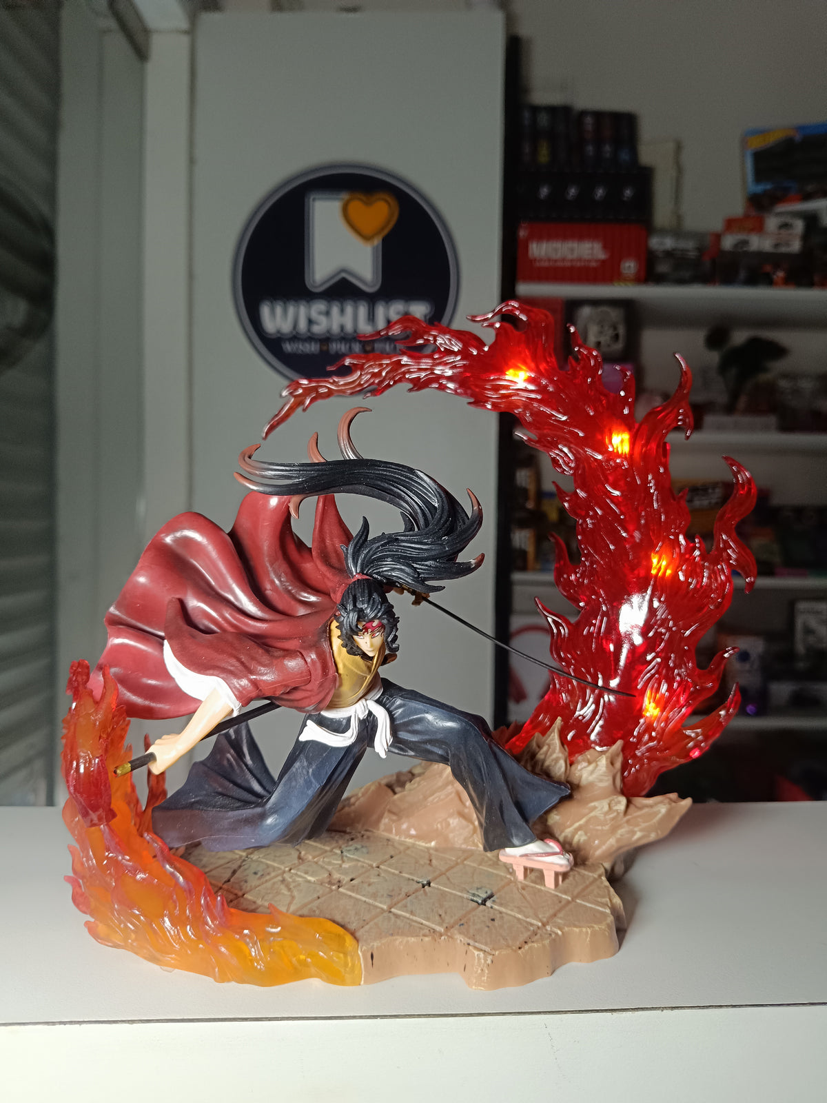 Yorichi Figure with lights (25 cm)