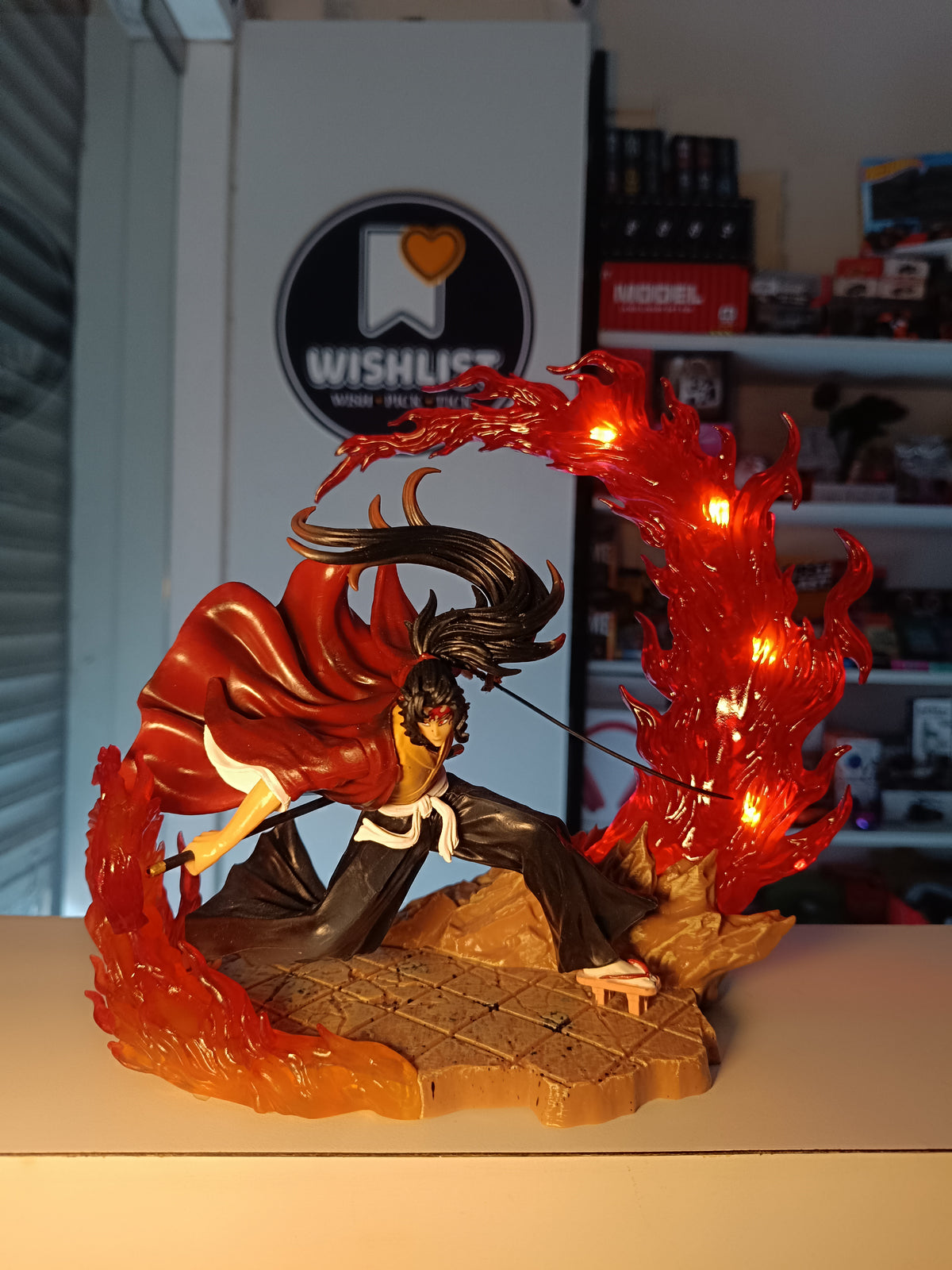 Yorichi Figure with lights (25 cm)