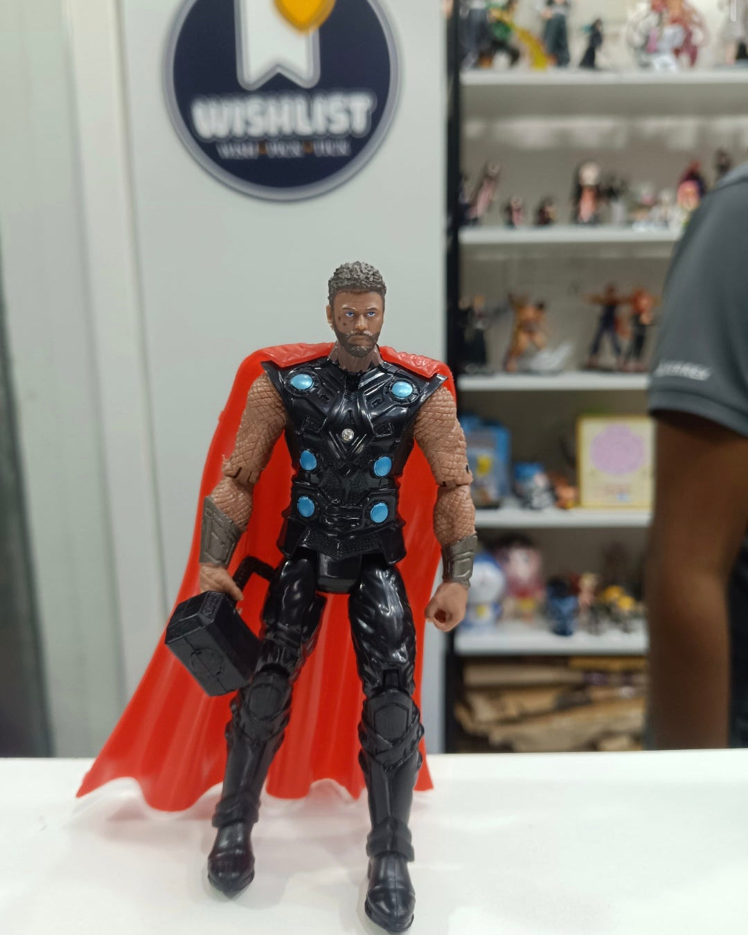 Thor with Mjolnir Action Figure – Marvel Collectible