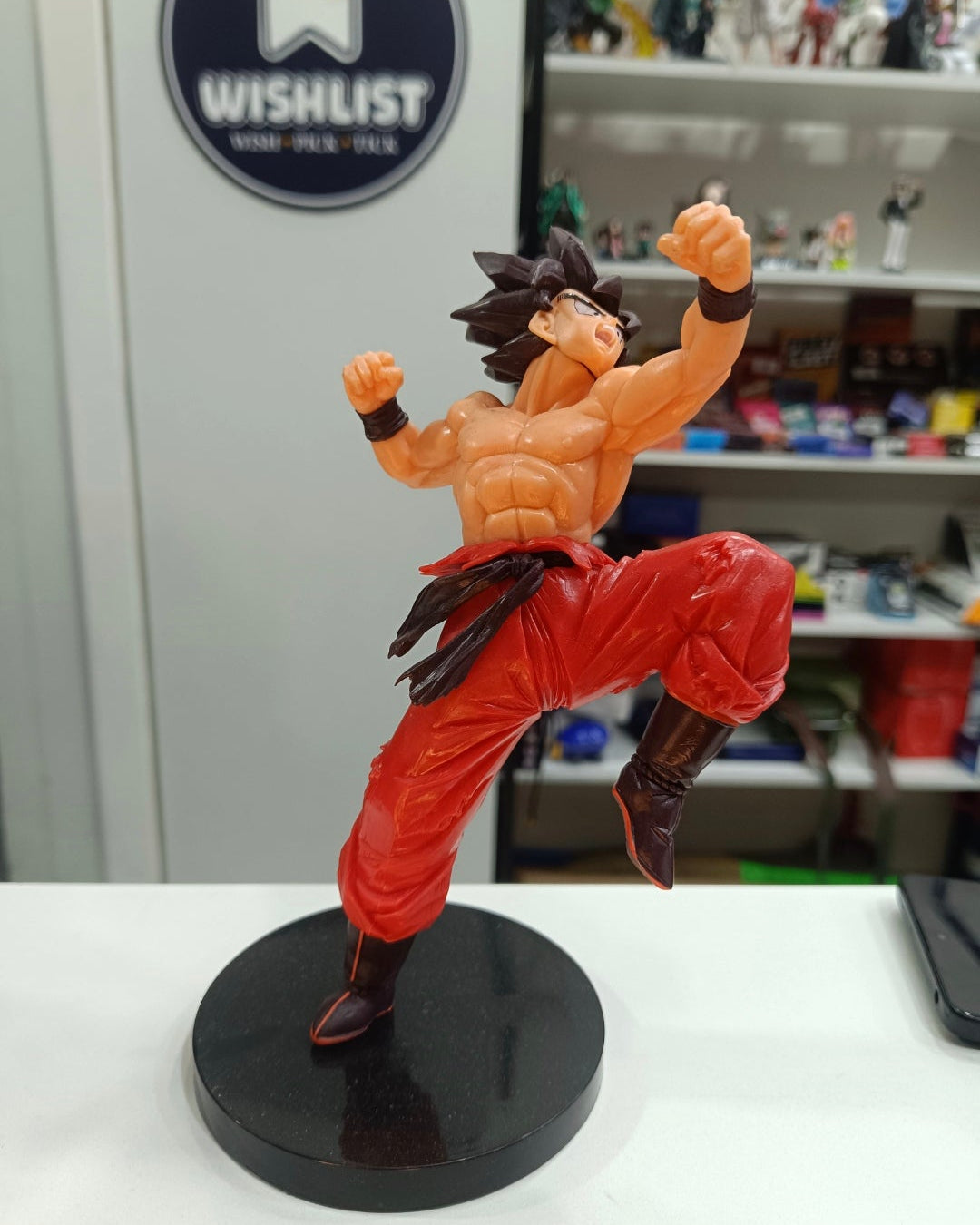 Goku Flying Action Figure – Dynamic Dragon Ball Z Collectible