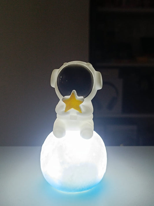 ASTRONAUT LAMP