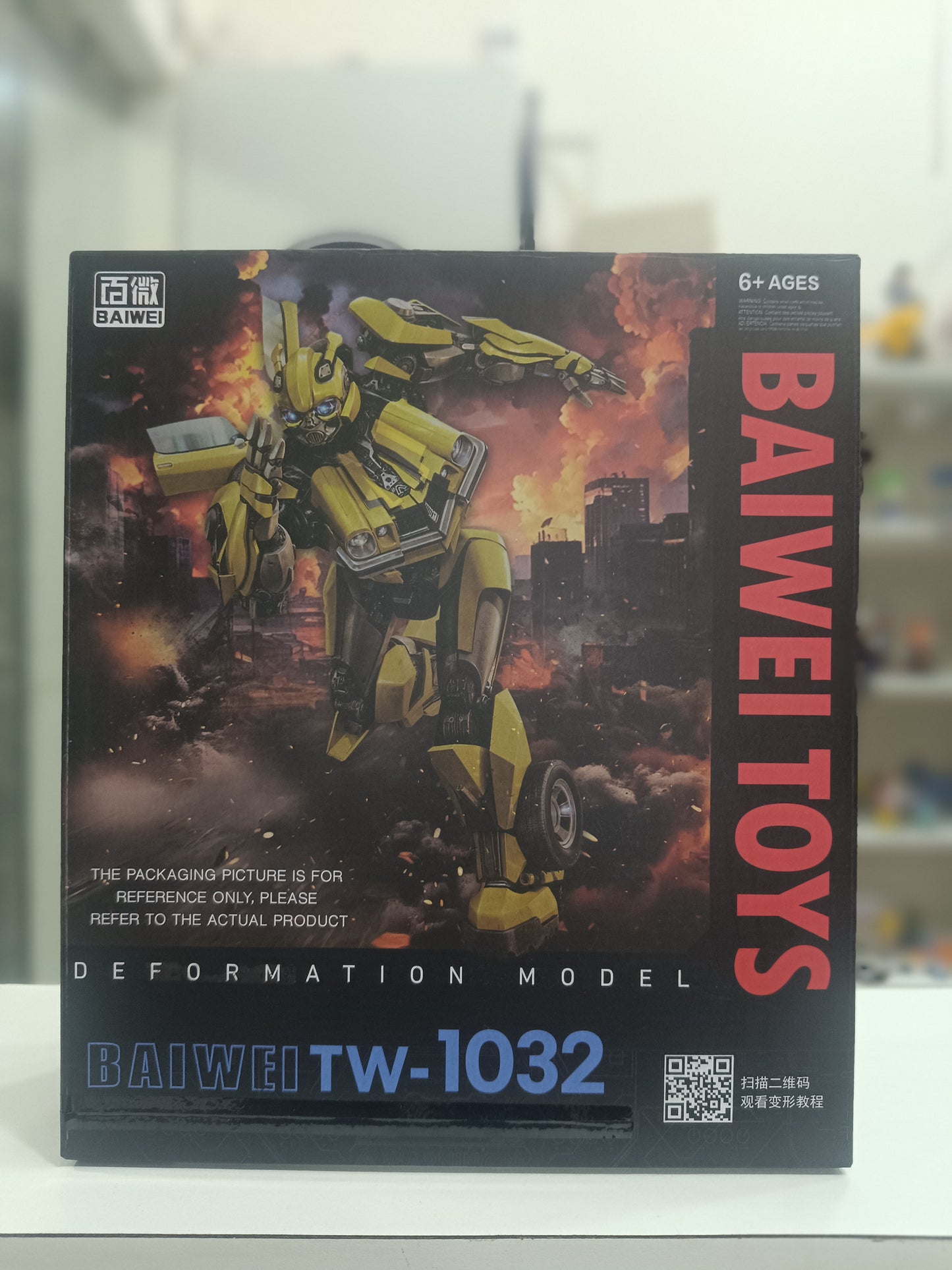 Baiwei TW-1032 Bumblebee 18 CM Action Figure – Transformers Robot Collectible