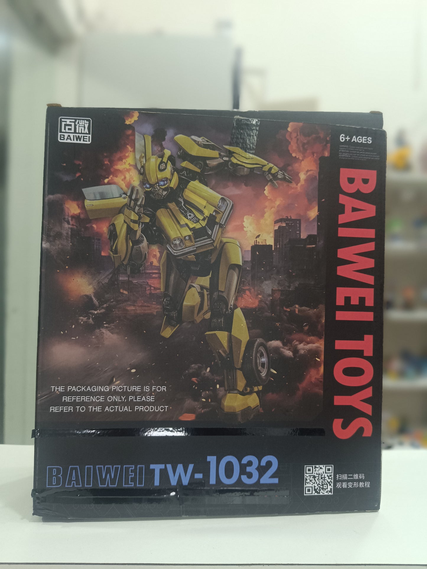 Baiwei TW-1032 Bumblebee 18 CM Action Figure – Transformers Robot Collectible